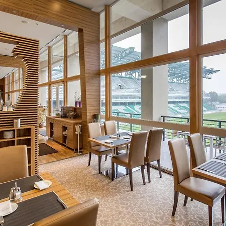 Eto Park Business & Stadium Hotel 4*