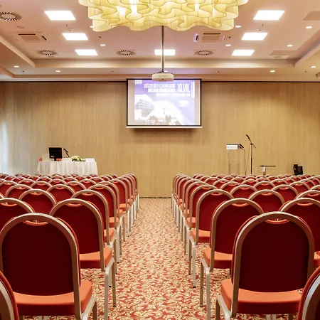 Eto Park Business & Stadium 호텔 4*