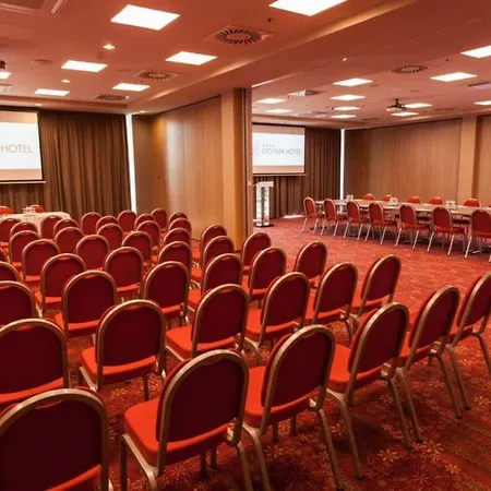 Eto Park Business & Stadium Hotel